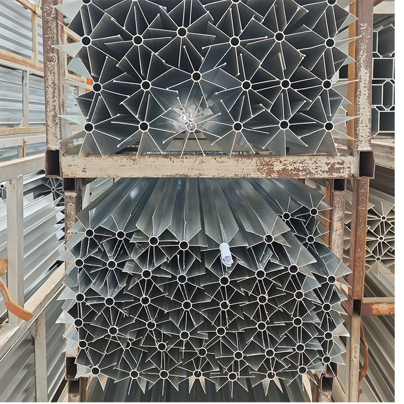 How to choose architectural aluminum extrusion suitable for modern construction projects?